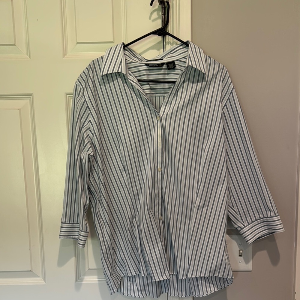 Eddie Bauer Blue and White Casual Button Down Shirt